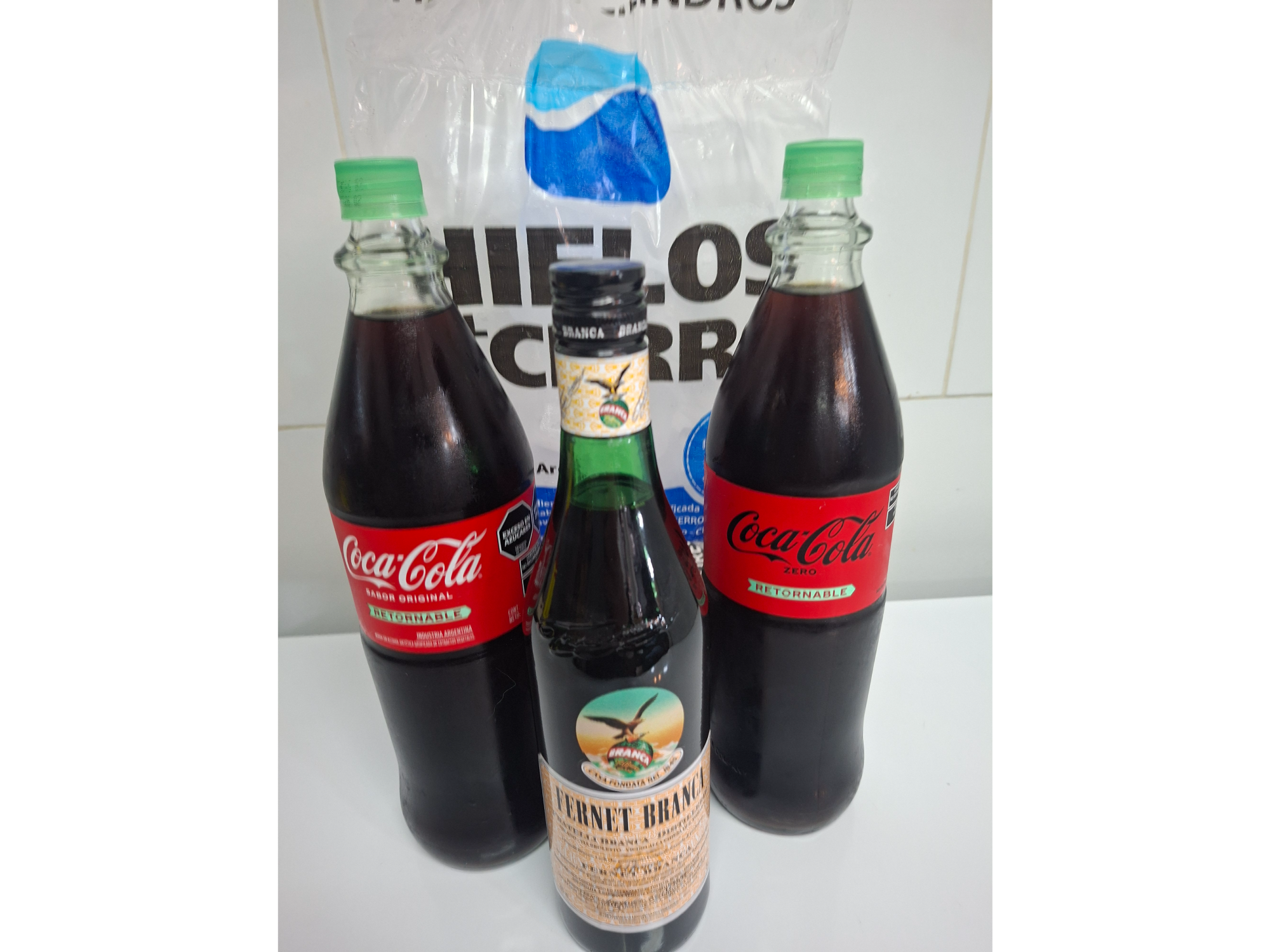 Promo p/mesa. Ferne 750 + 2 cocas 1.25 lt [zero o regular]  + hielo