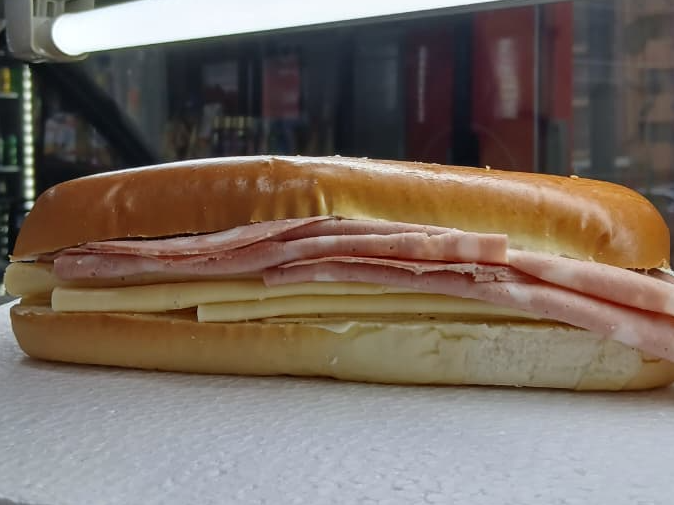Pebeton de jamon y queso