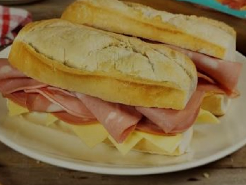 Bagueton mortadela y queso