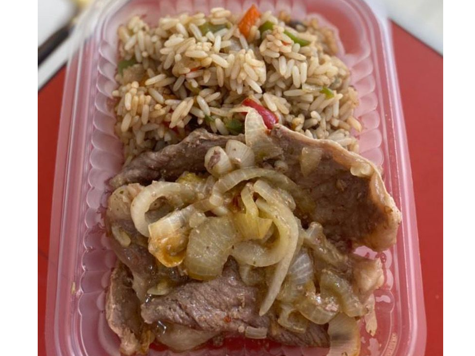 Bife con Arroz salteado