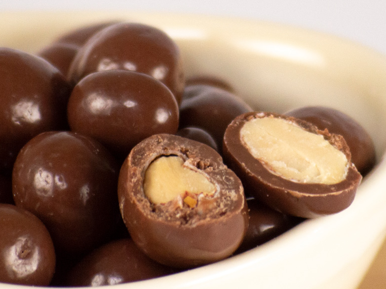 Maní con chocolate