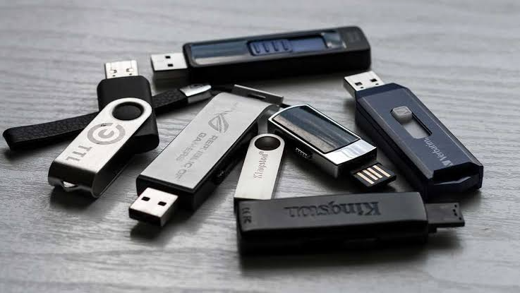PENDRIVE MICRO SD PILAS
