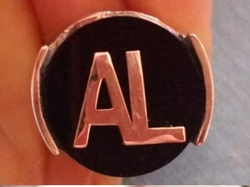 ANILLO  INICIAL PLATA CON FONDO ONIX