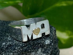 ANILLO DOBLE INICIAL DE PLATA CON CORAZÓN DOUBLE EN EL CENTRO