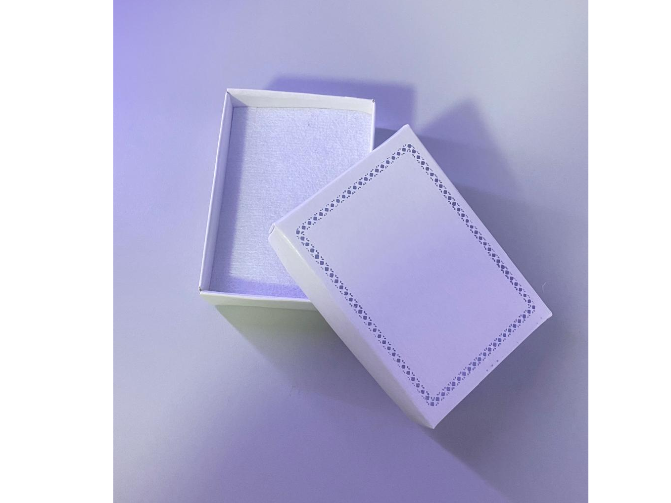 CAJA CADENA Y MEDALLA