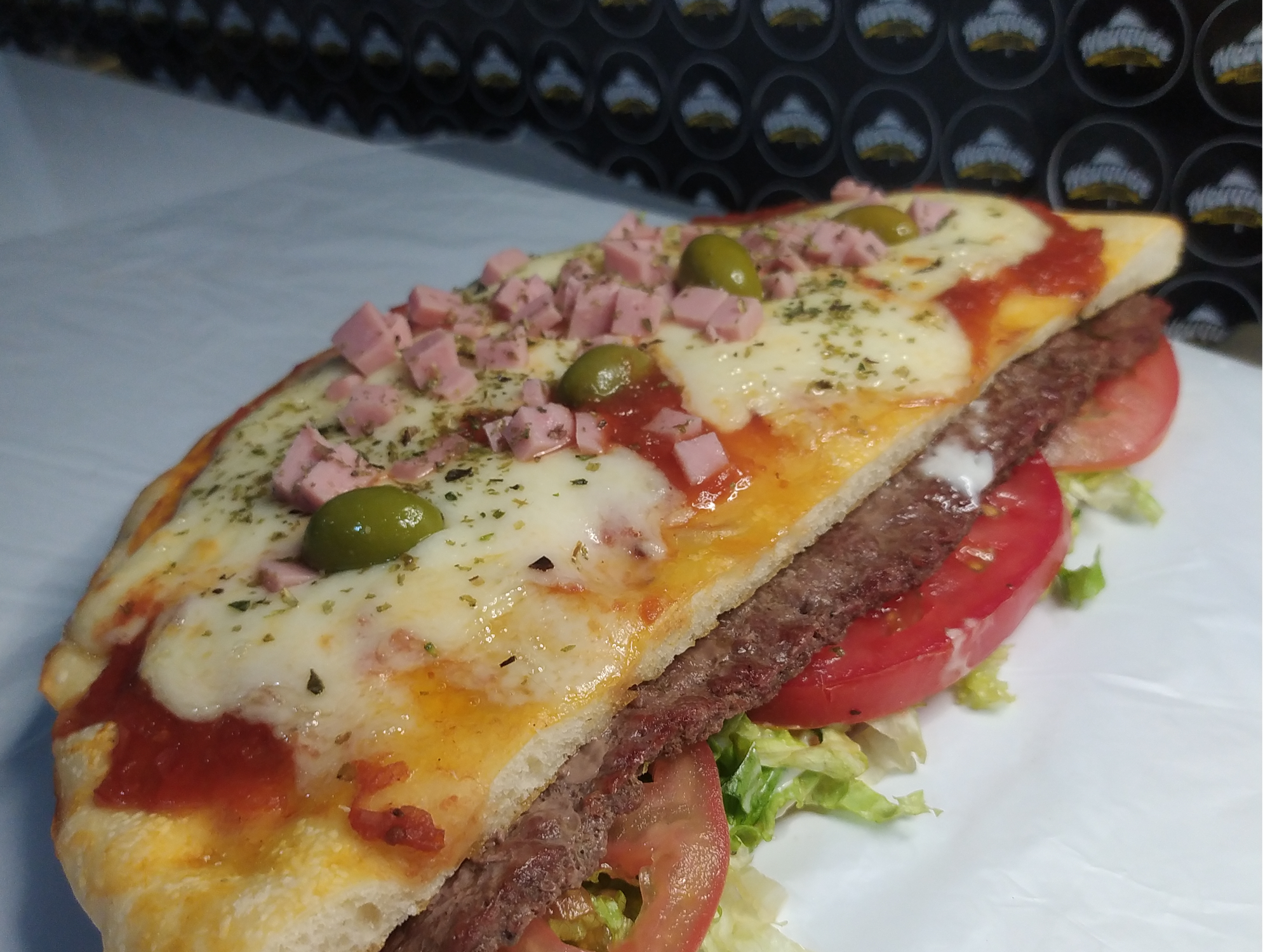Media Hamburpizza C/Papas