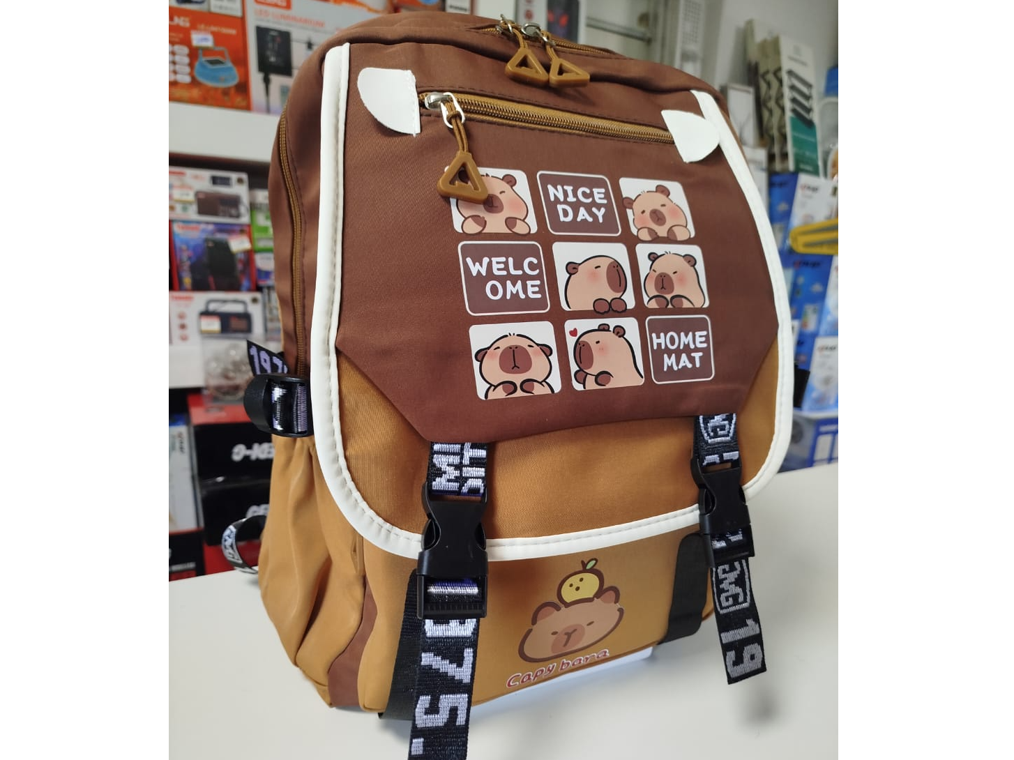Mochila Capibara escolar