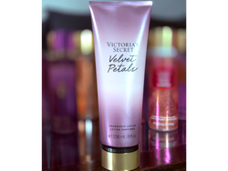 VELVET PETALS