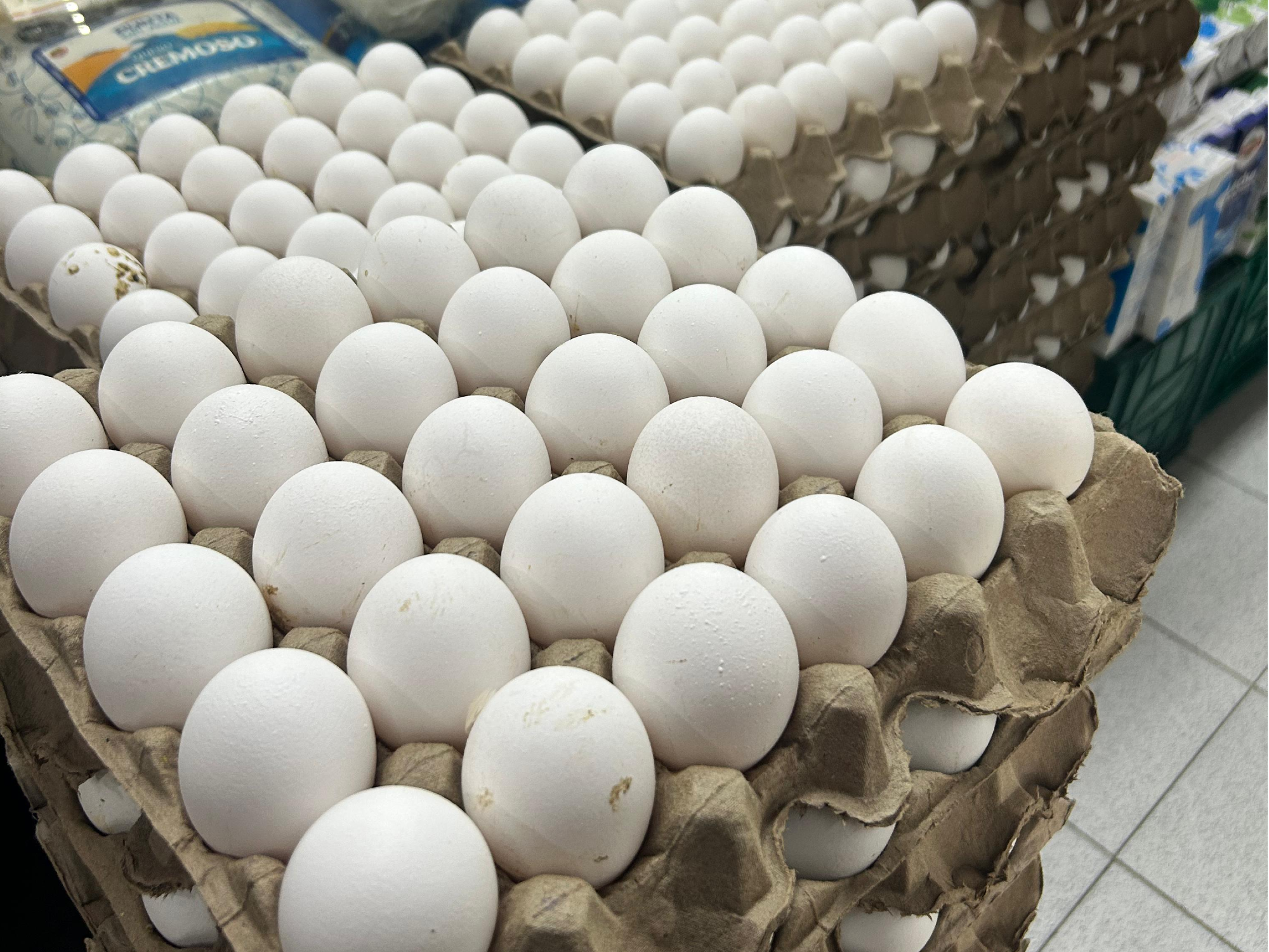 Huevos medianitos 1.8kg