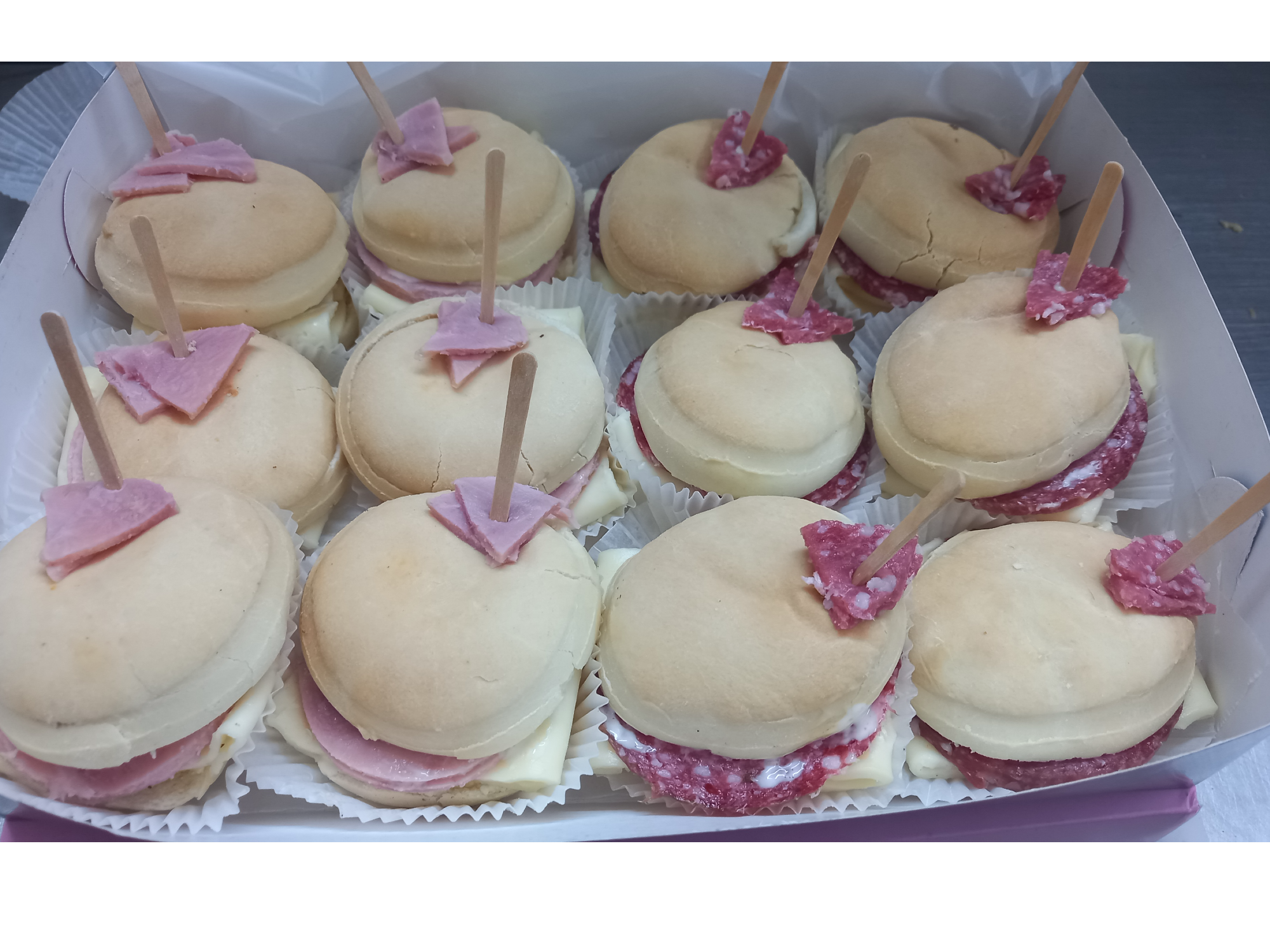 Mini árabes jamon y queso/salame y queso