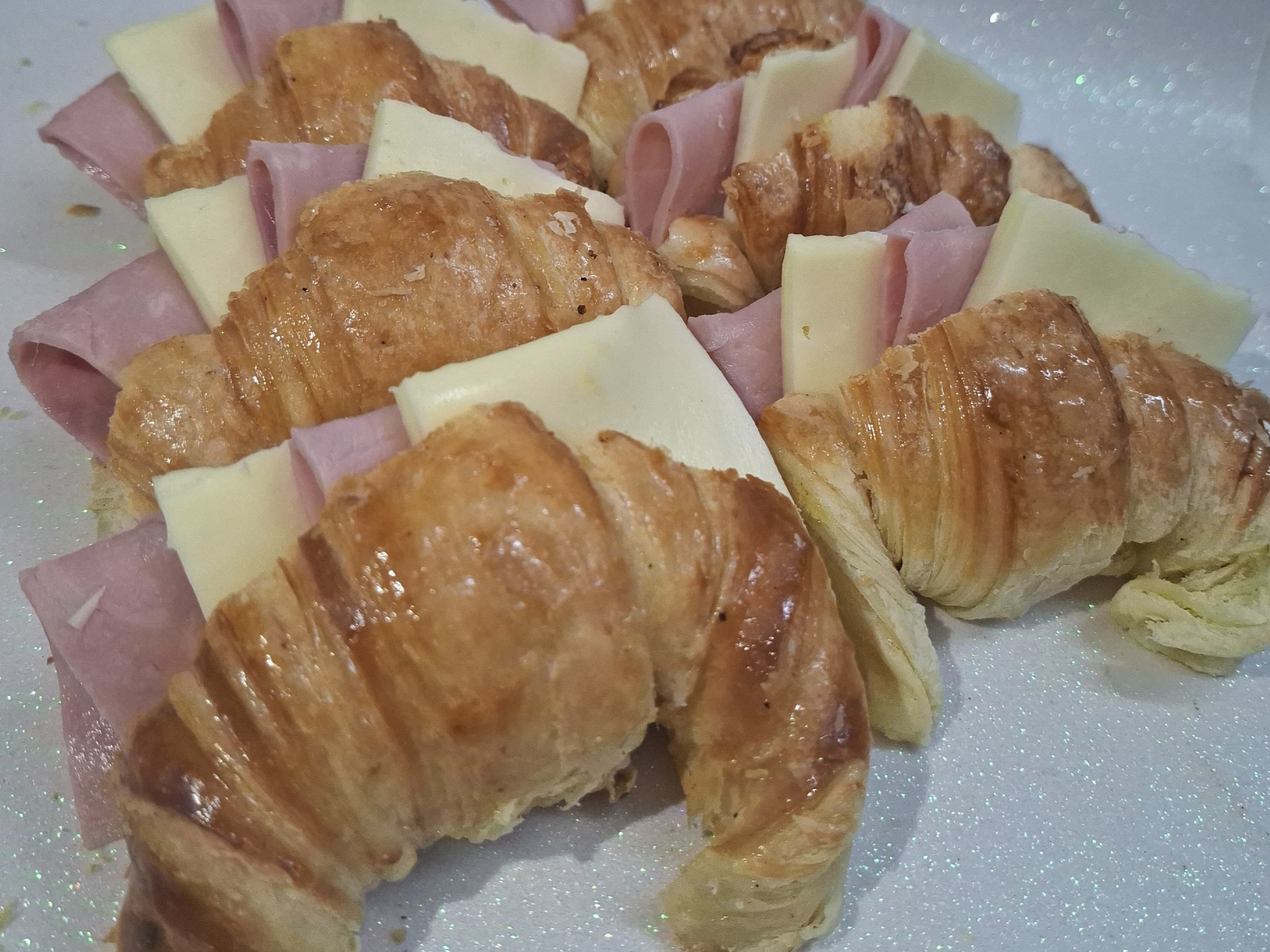 Mediasluna con jamón y queso (3 unidades)