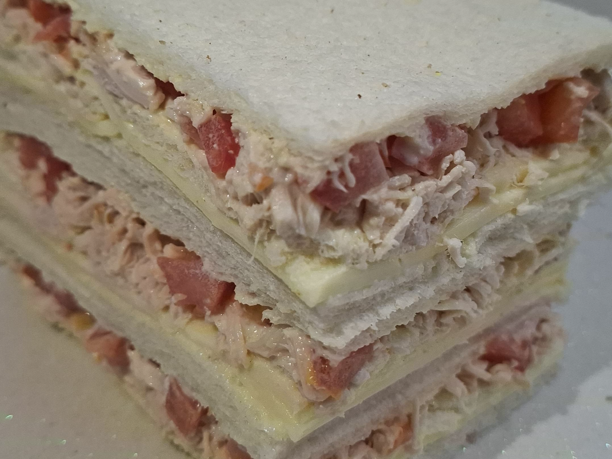 Pollo, tomate y queso