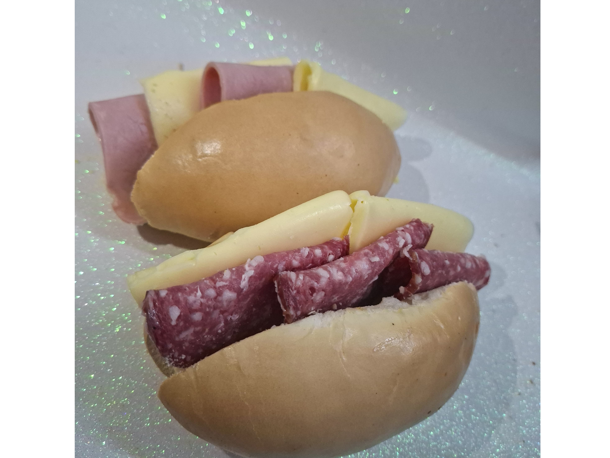 Pebetitos jamón y queso /salame y queso