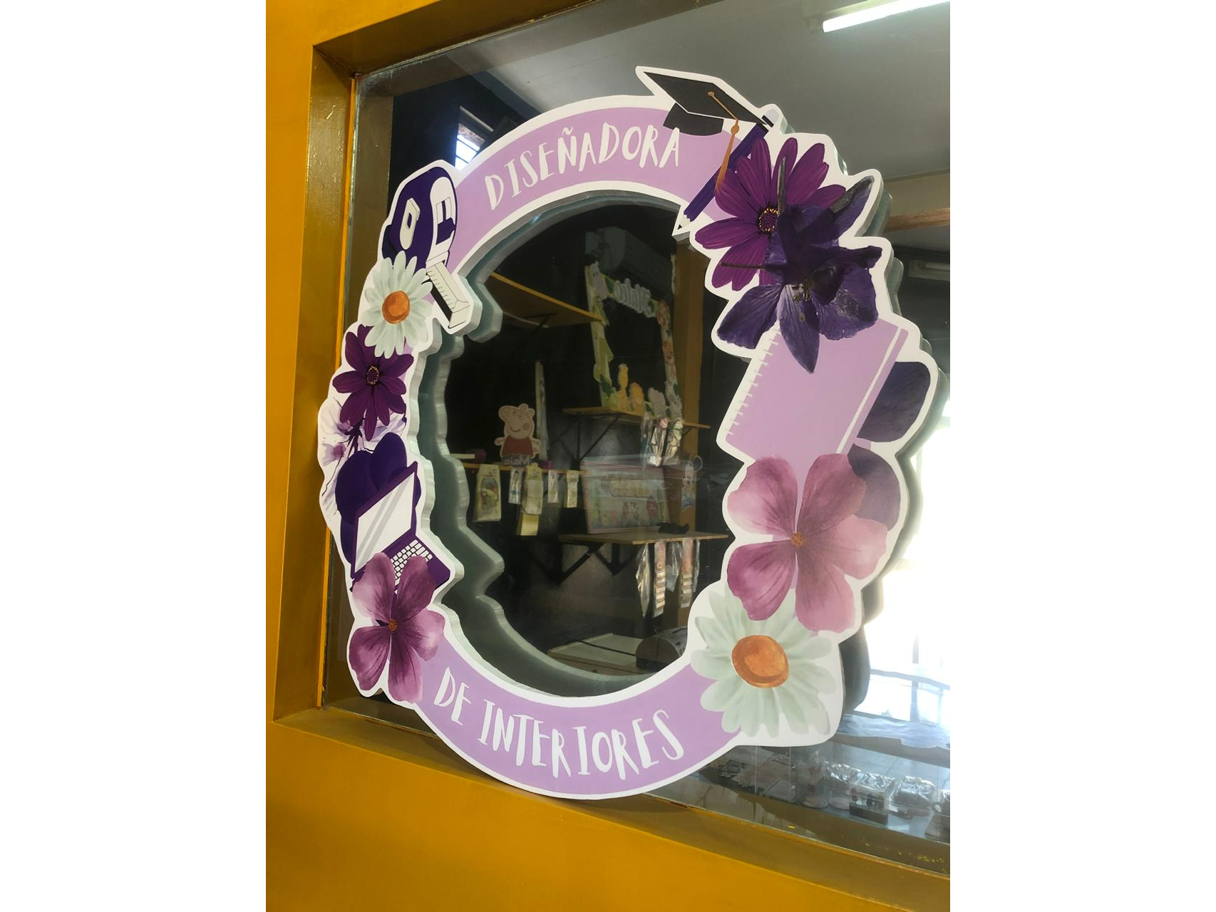 DISEÑADORA