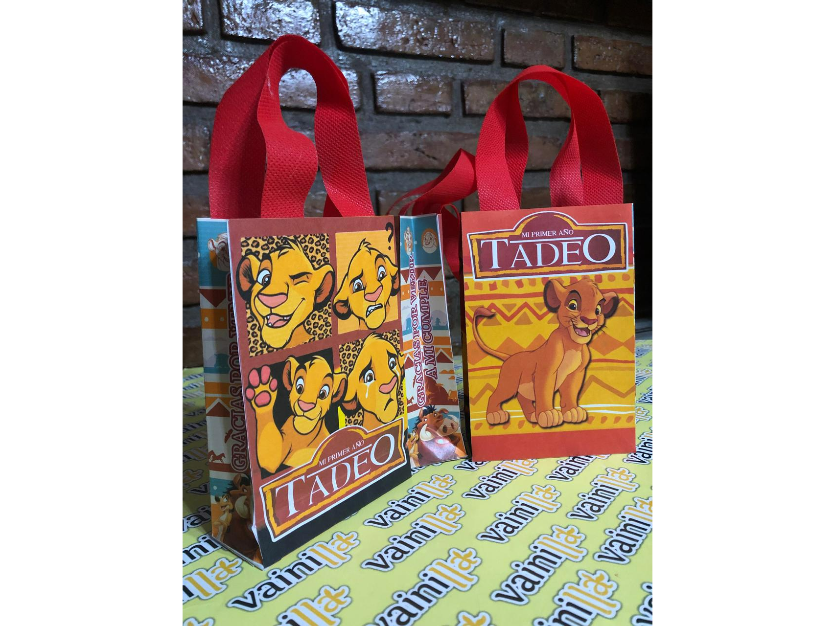 REY LEON 10x15