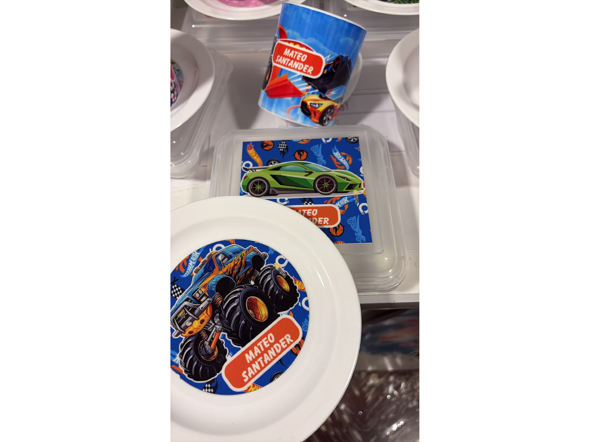 HOT WHEELS