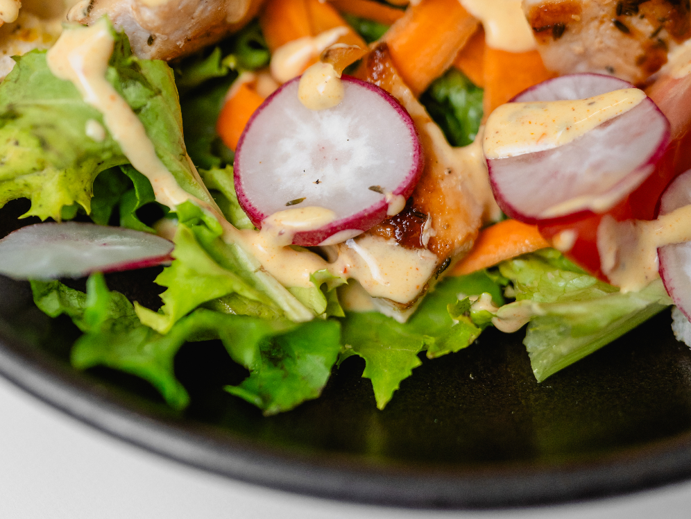 Ensalada Thai de pollo