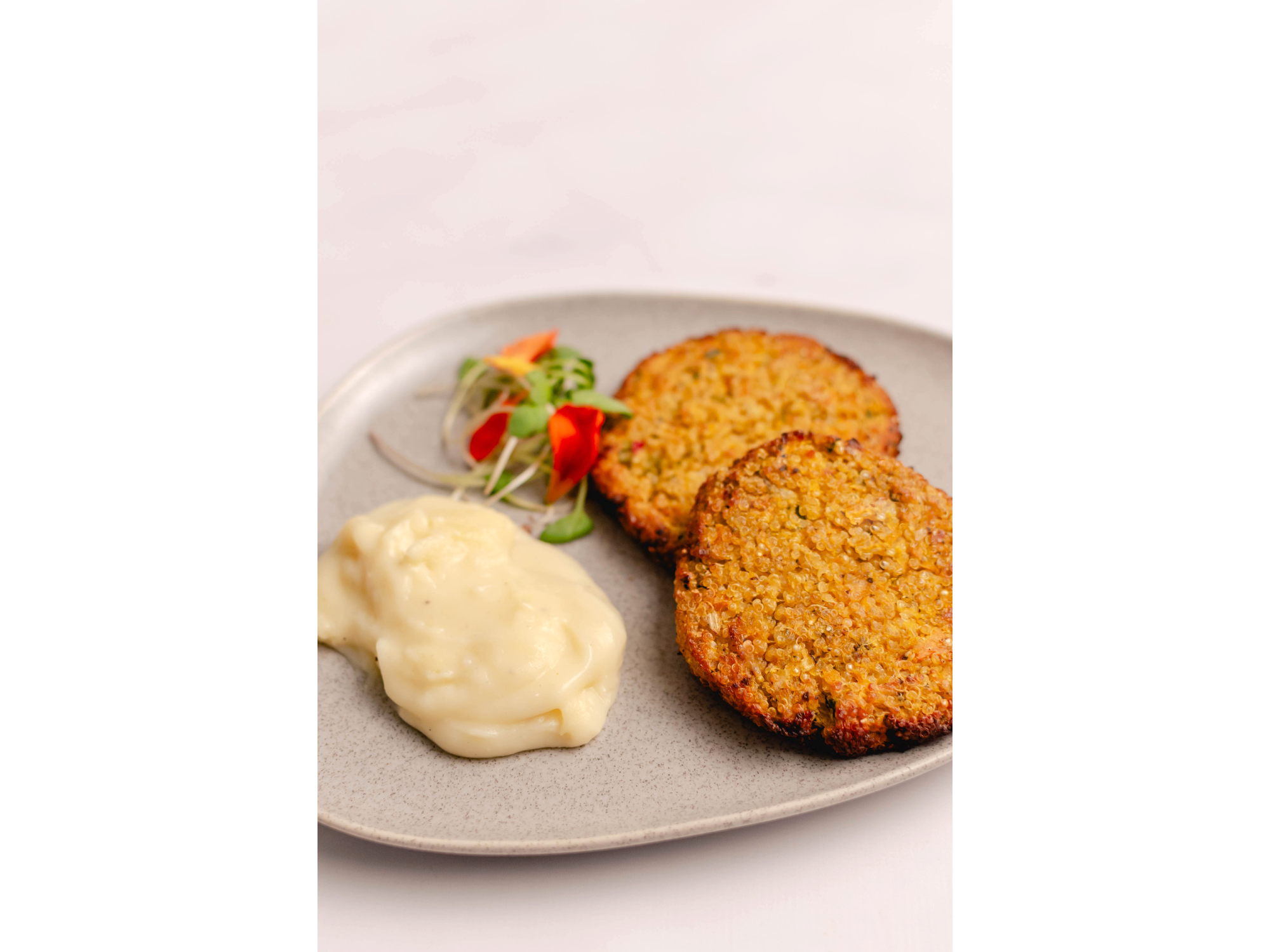 Hamburguesa de quinoa y calabacin