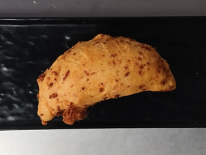 Empanachipa muzza calabresa y jamon de Empanadukis