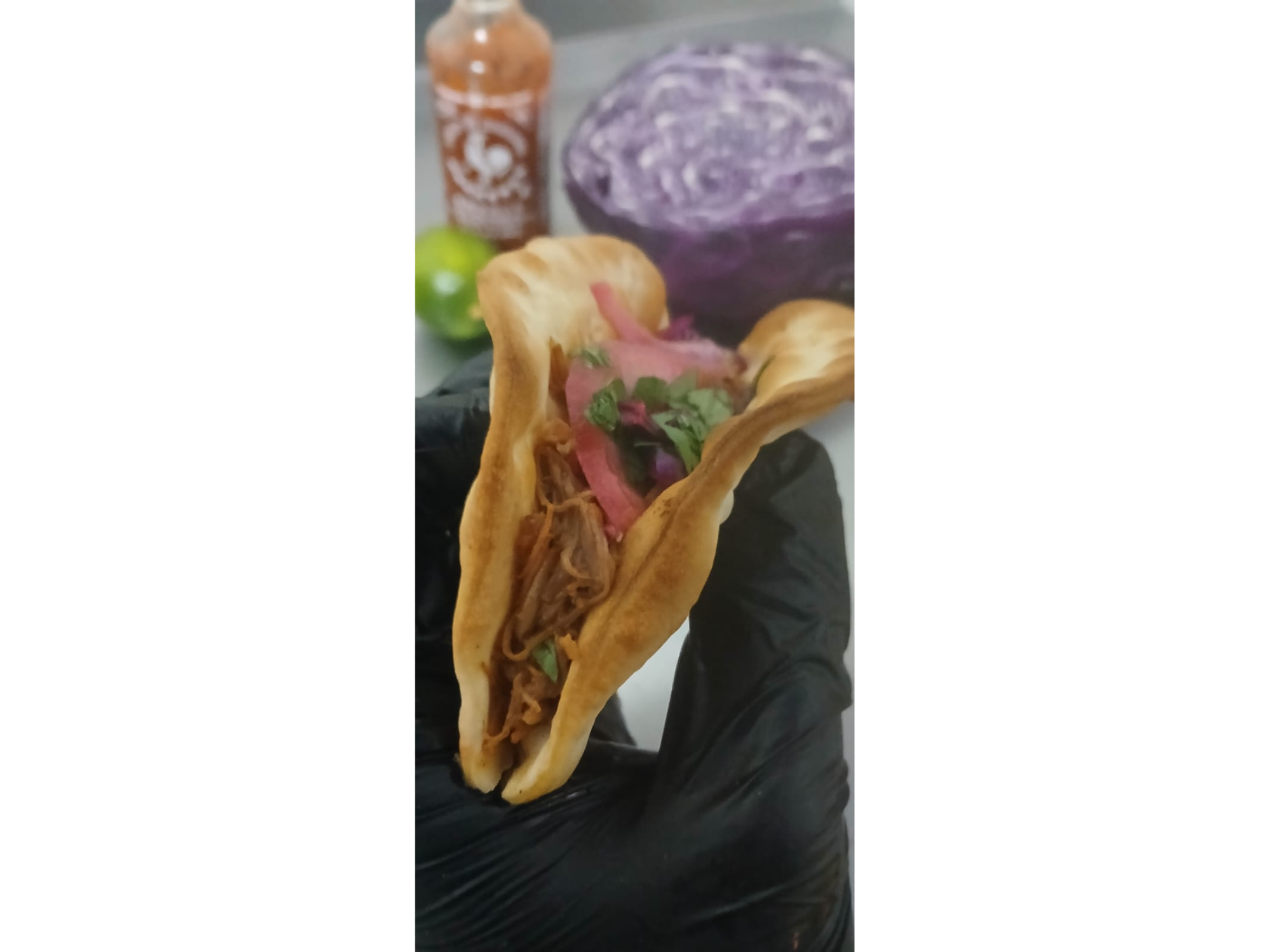 Empanada Tortilla español con choriso colorado