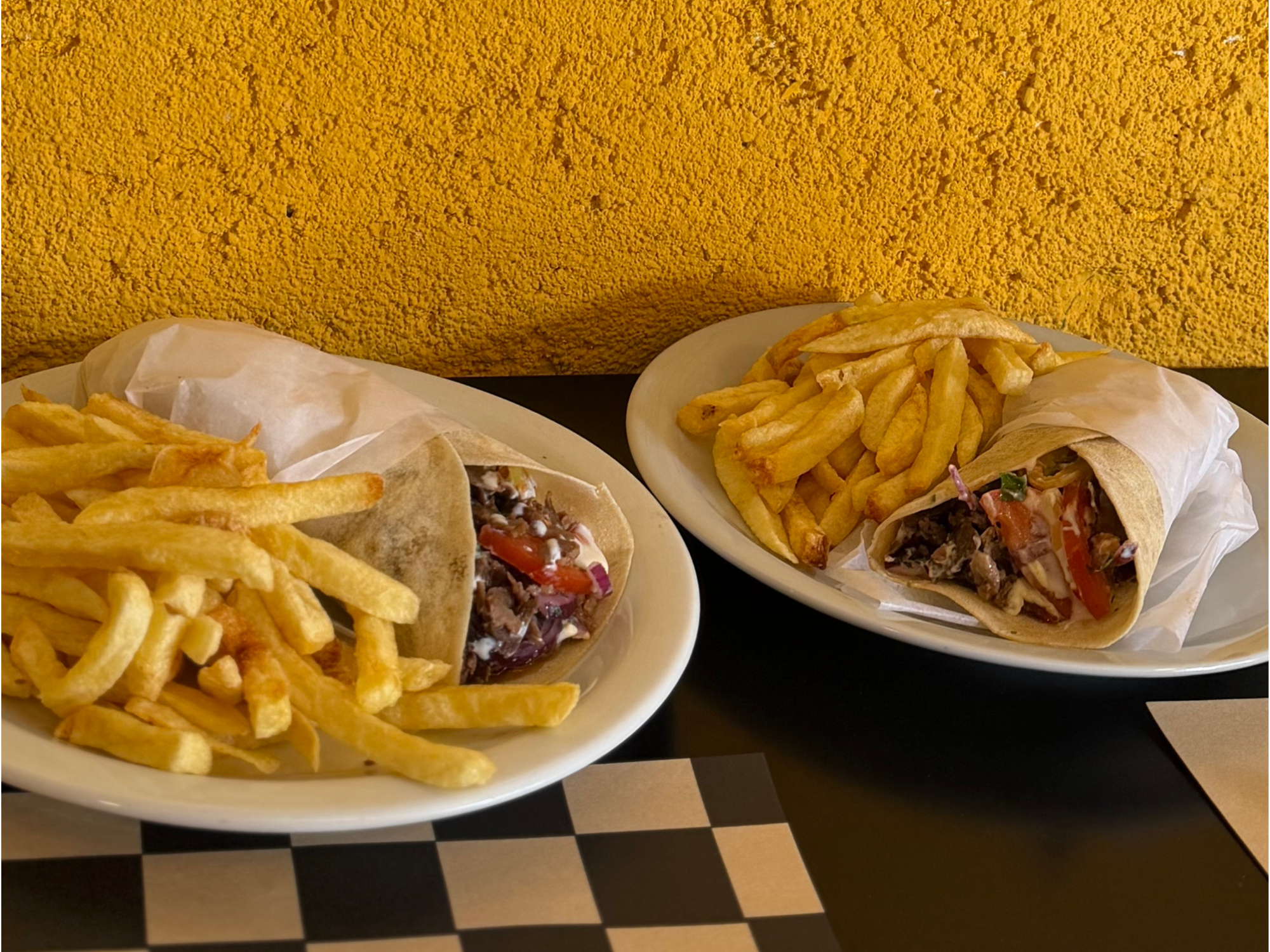 2 SHAWARMAS CON PAPAS FRITAS