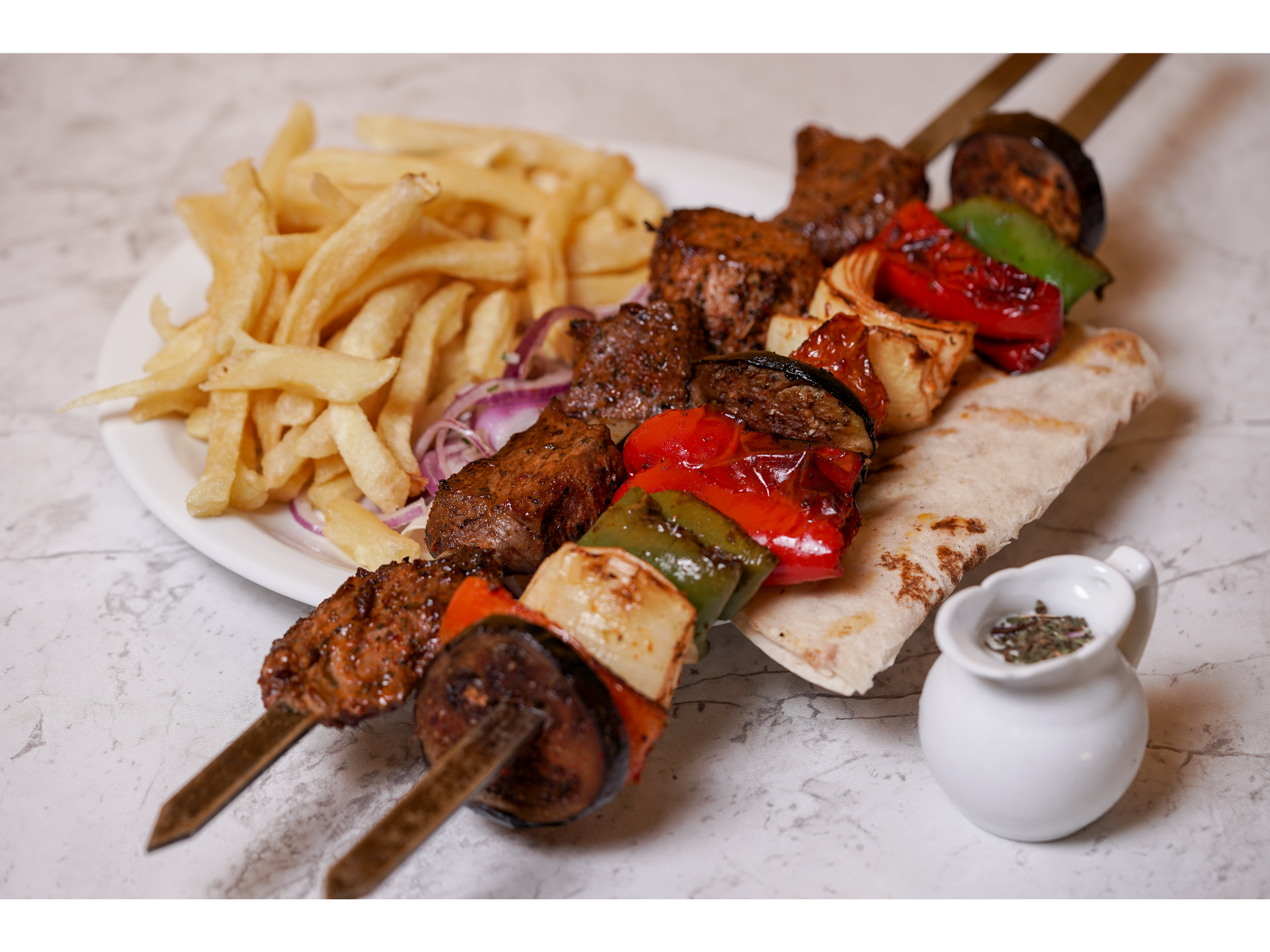 SHISH KEBAB con guarnición