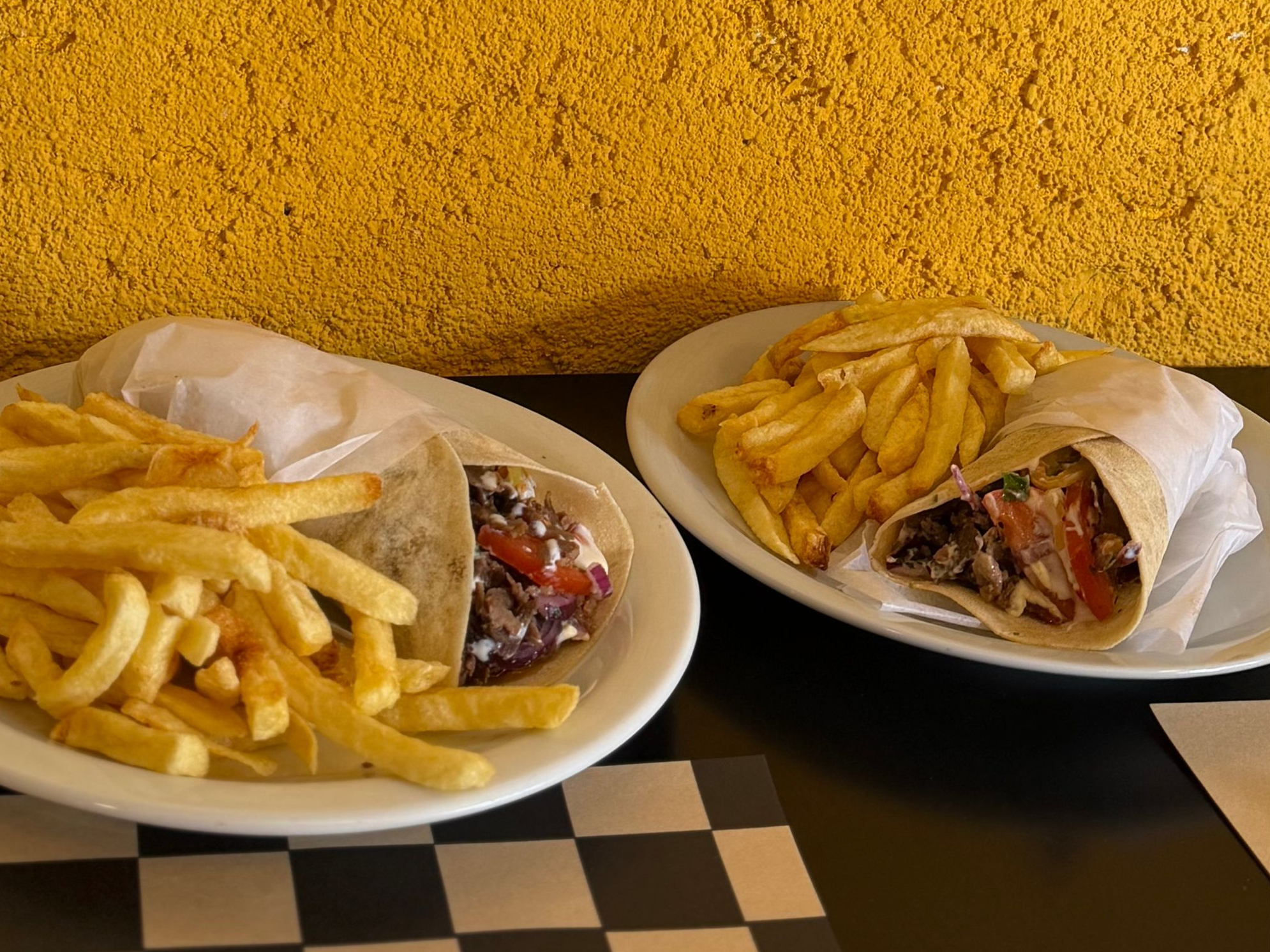 2 SHAWARMA GRANDE + PAPAS + GASEOSA