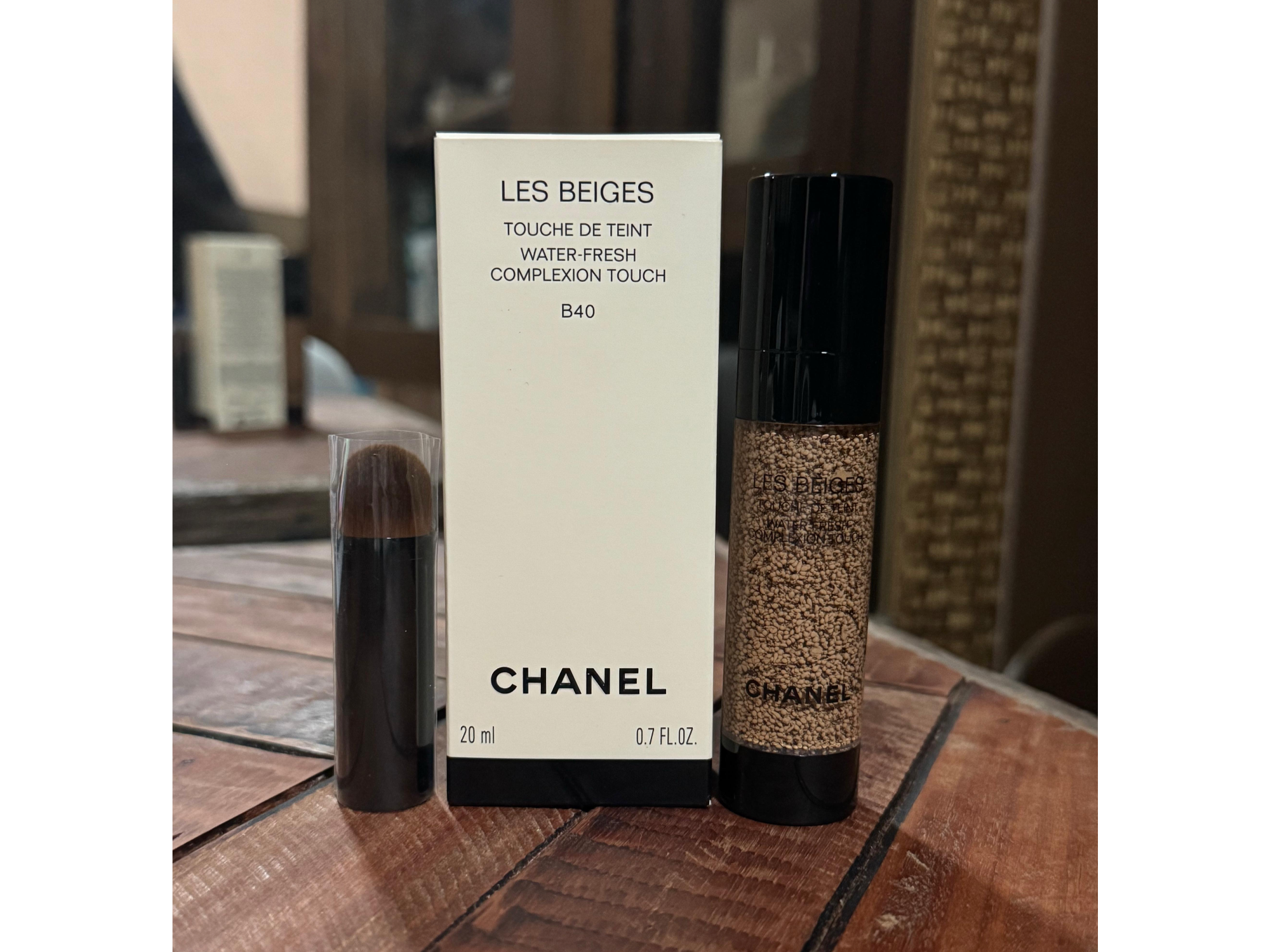 Les Beiges Water-Fresh Complexion Touch B40