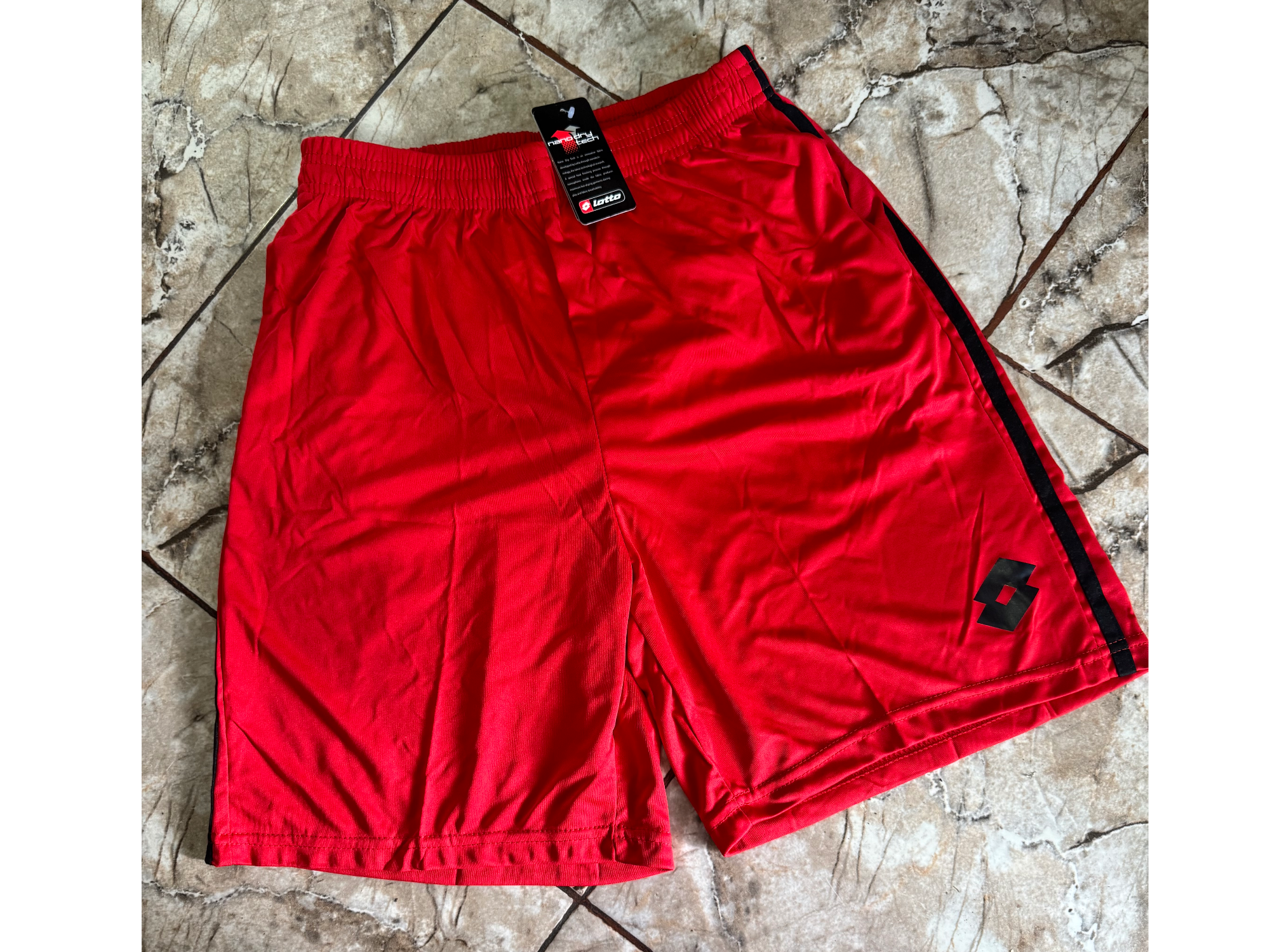 Short LOTTO ROJO tamaño P