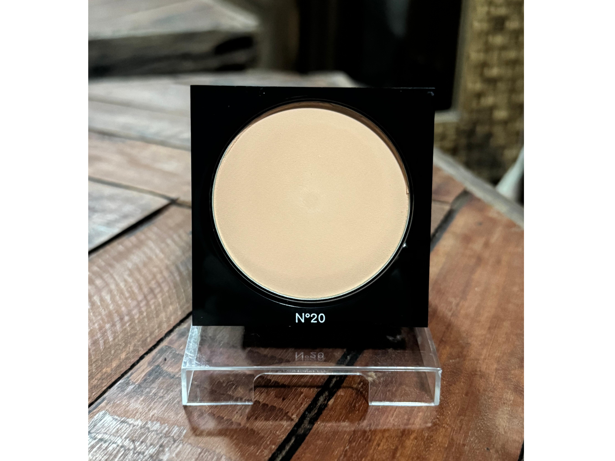 Les Beiges Healthy Glow Sheer Powder (Nº20) Tester