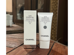 CHANEL –Peotector Solar UV Essentiel SPF 50