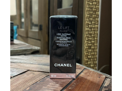 CHANEL – Le Lift Fluide