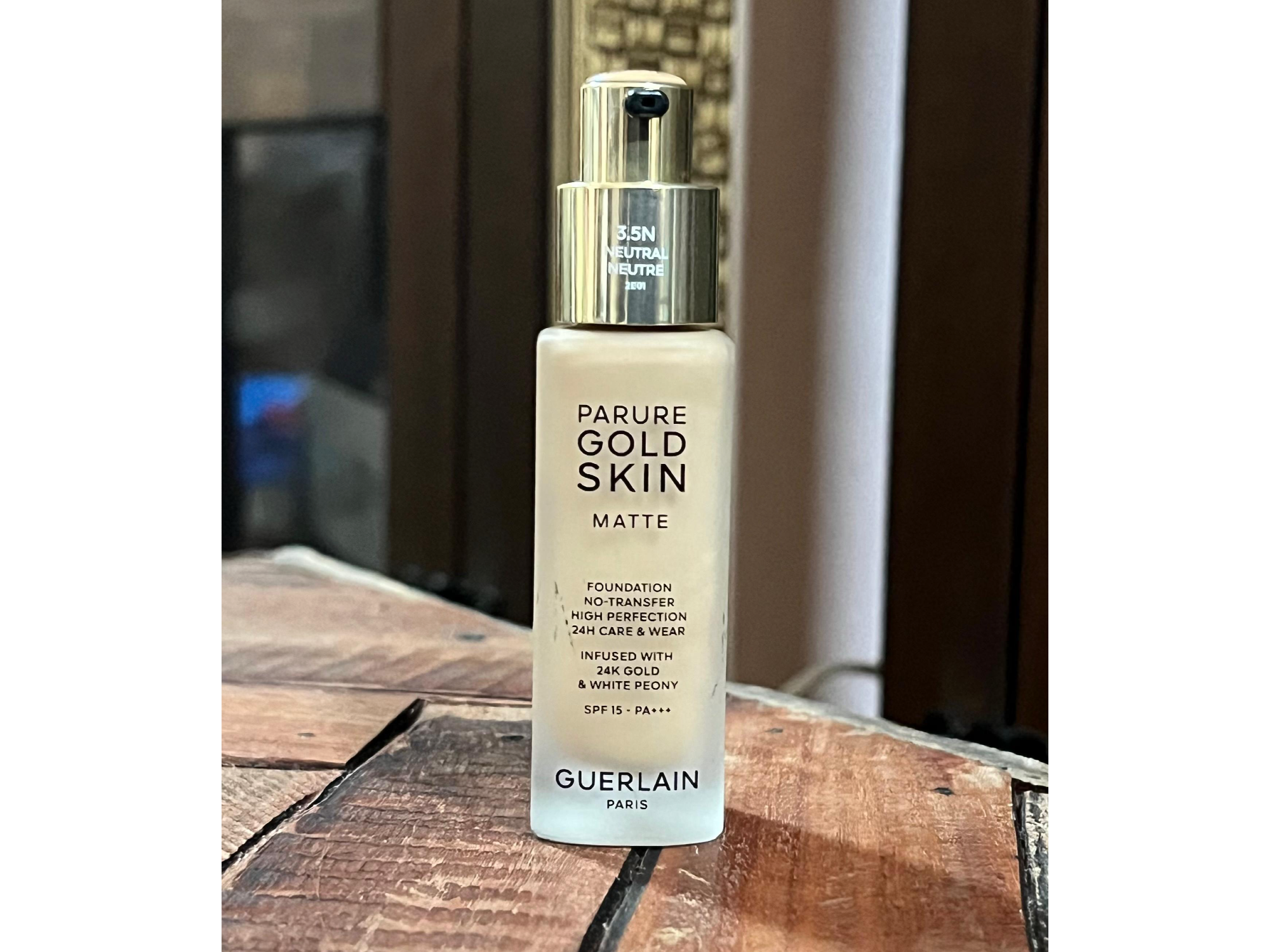 Base Guerlain Parure Gold Skin Matte – Tono 3.5N