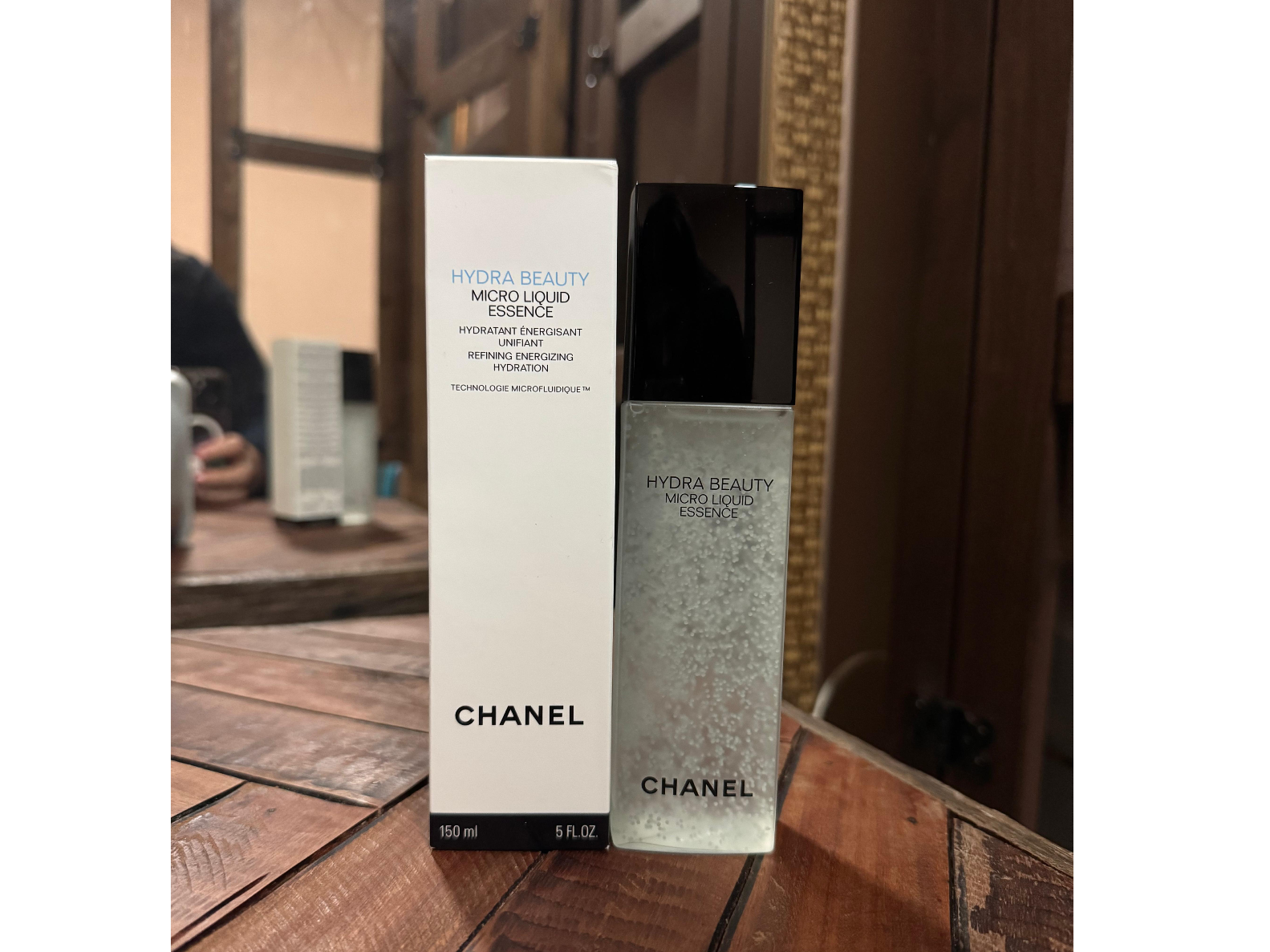 CHANEL – Hydra Beauty Micro Liquid Essence