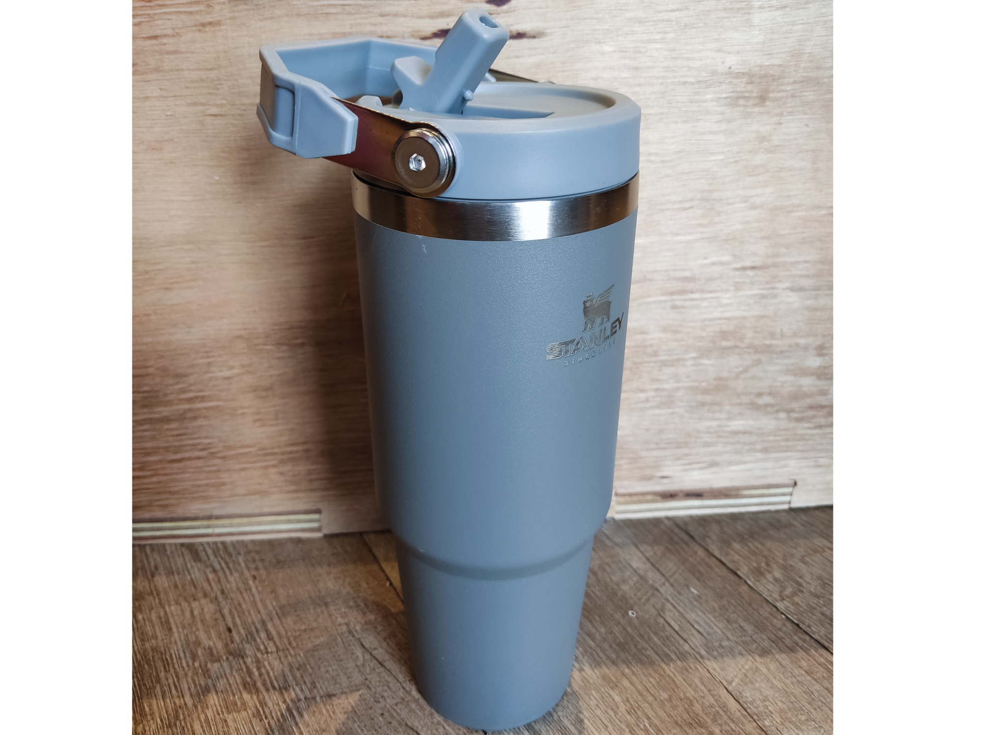 Vaso Stanley Gris Claro