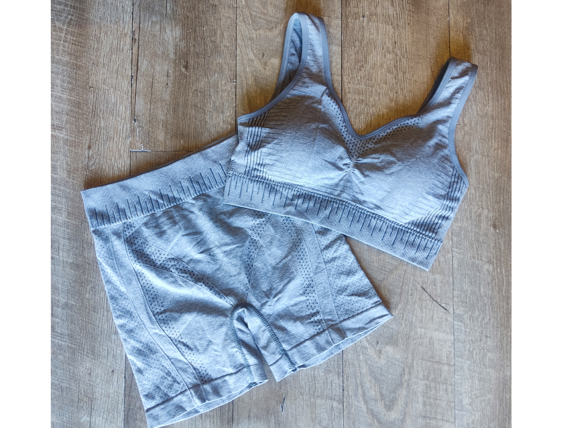 Gris claro - top y short