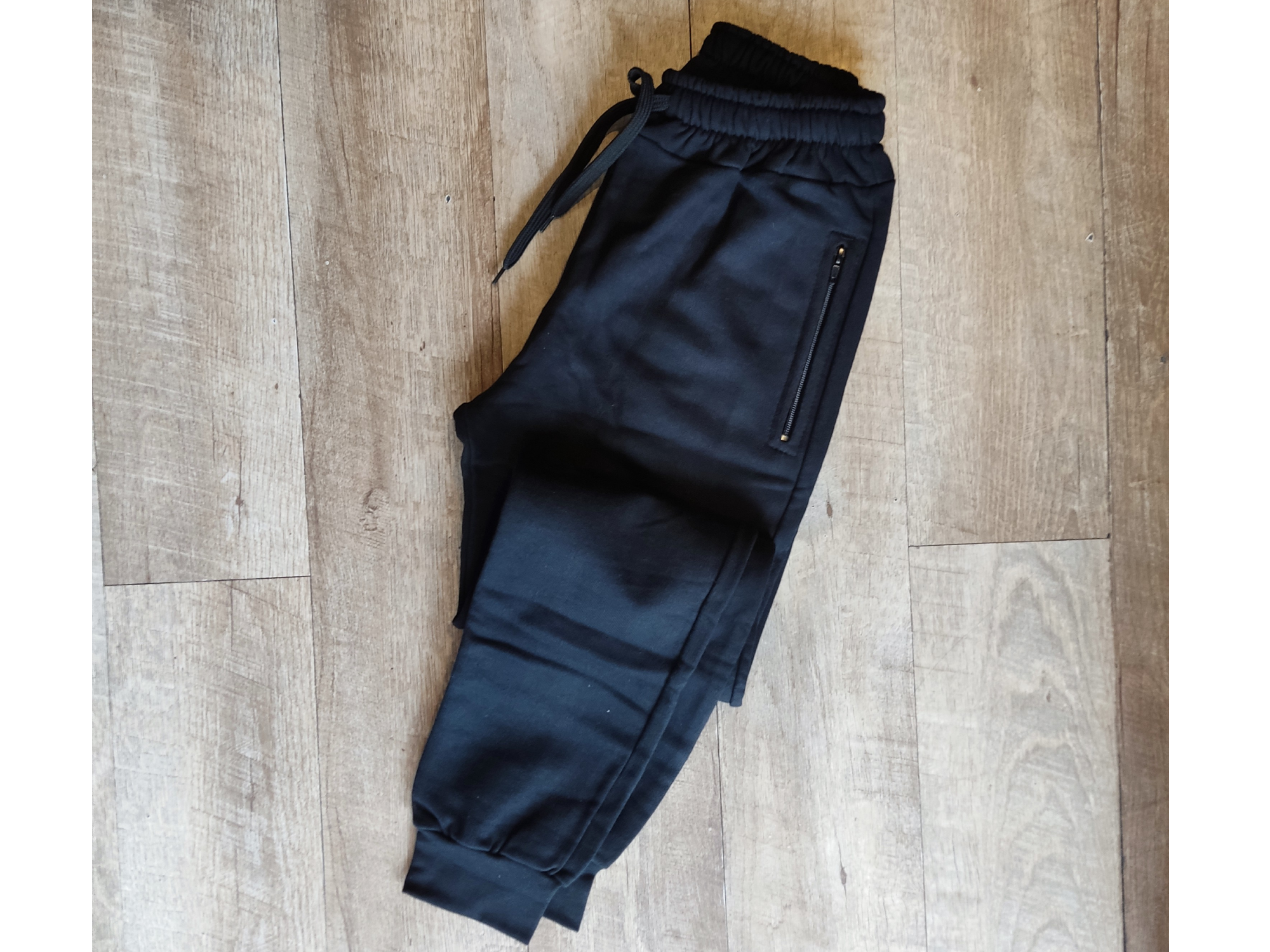 Jogging Frizado Negro