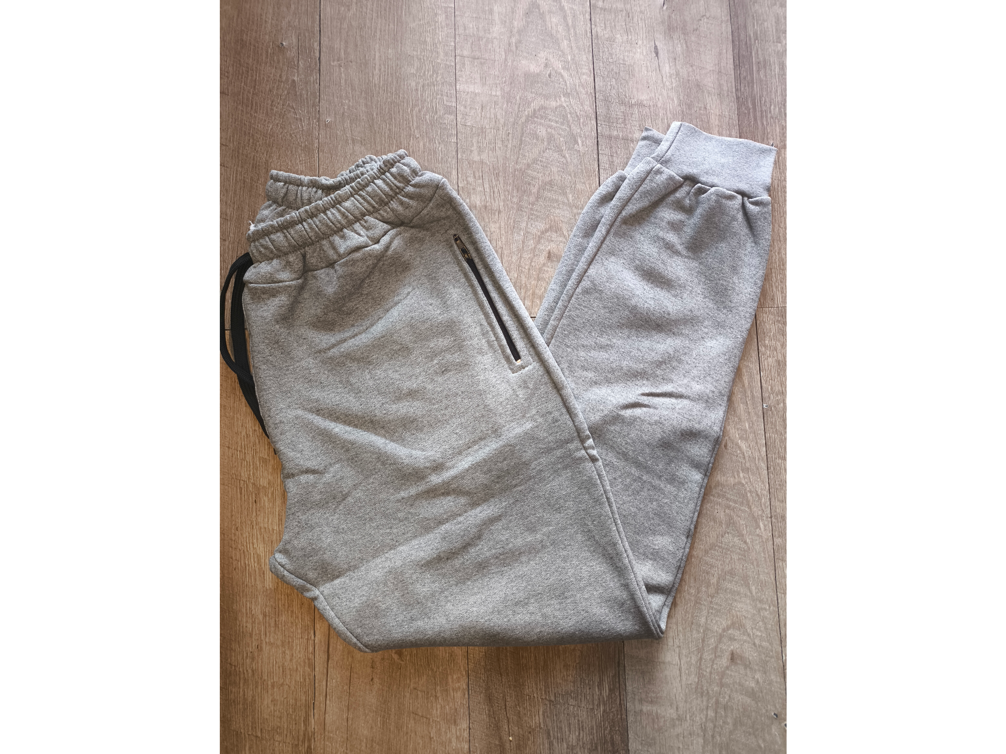 Jogging Frizado Gris