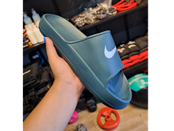 NIKE SLIDE KAWA - Verde oscura