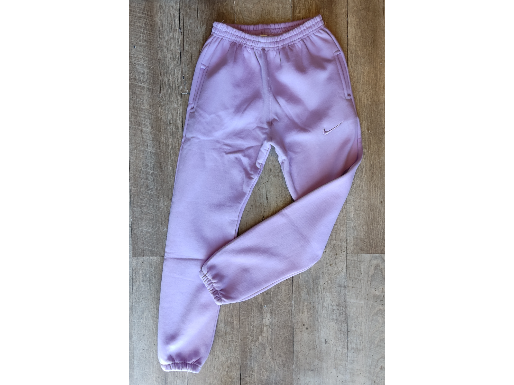 Nike Lila