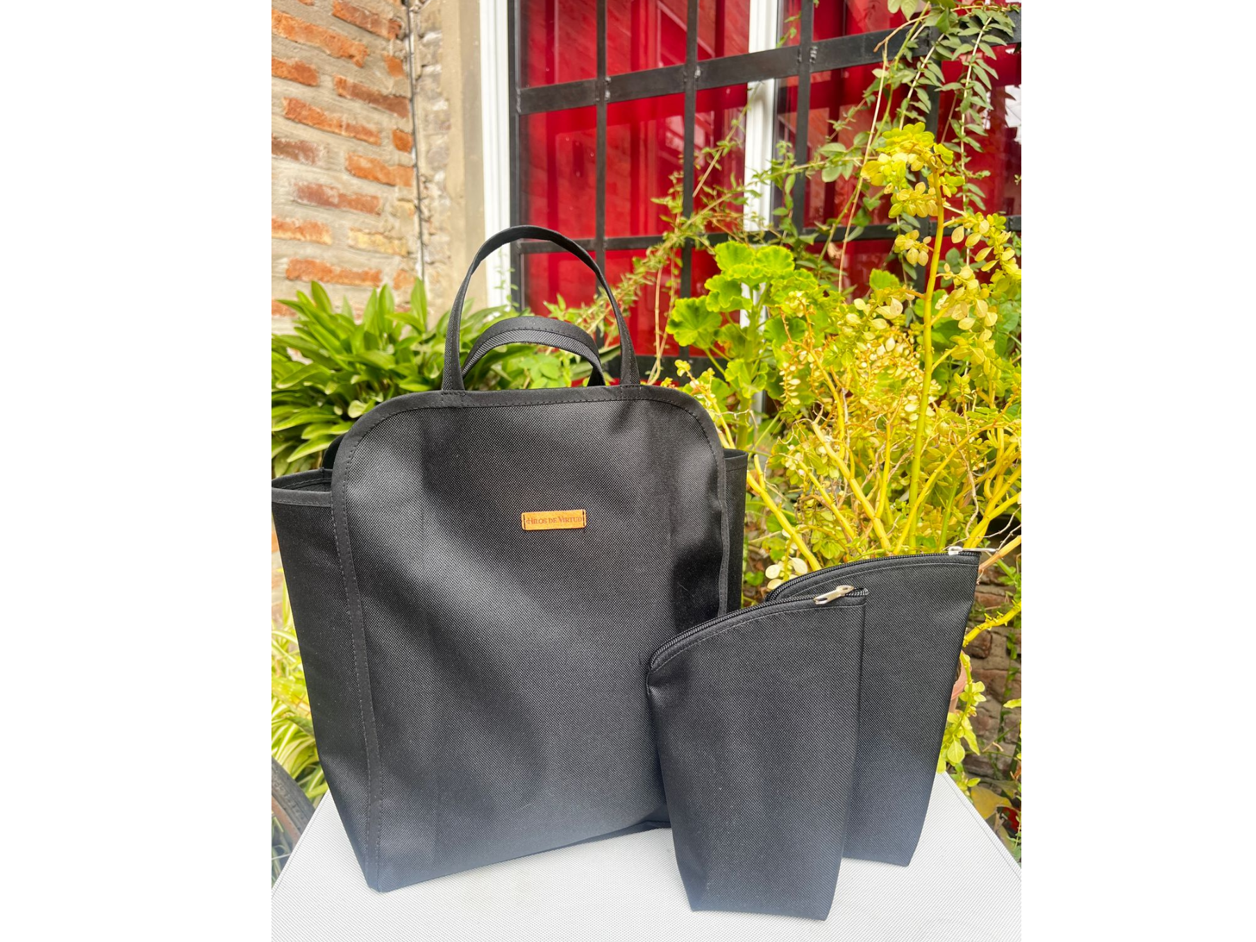 Bolso Matero Negro + Set Chau Latas