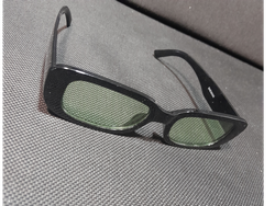 Lentes de Sol Negros Chatos