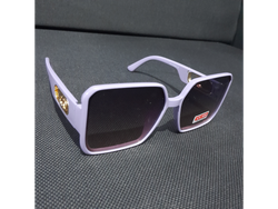 Lentes de Sol Violeta con Dorado