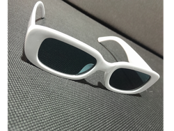 Lentes de Sol Blancos Chatos