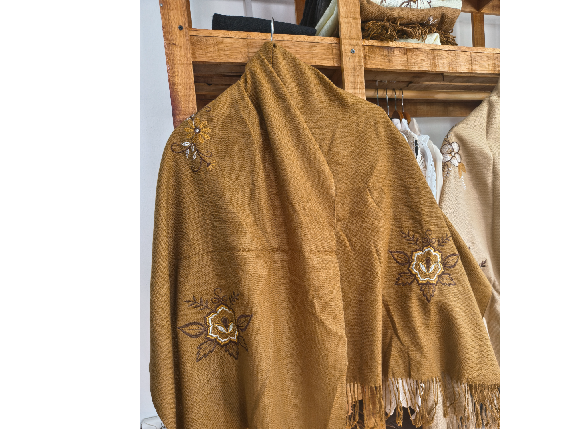 Chalinas Bordadas de Boutique Gaucha🐴