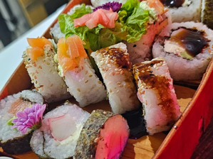 8 piezas de Mia Sushi Sakura