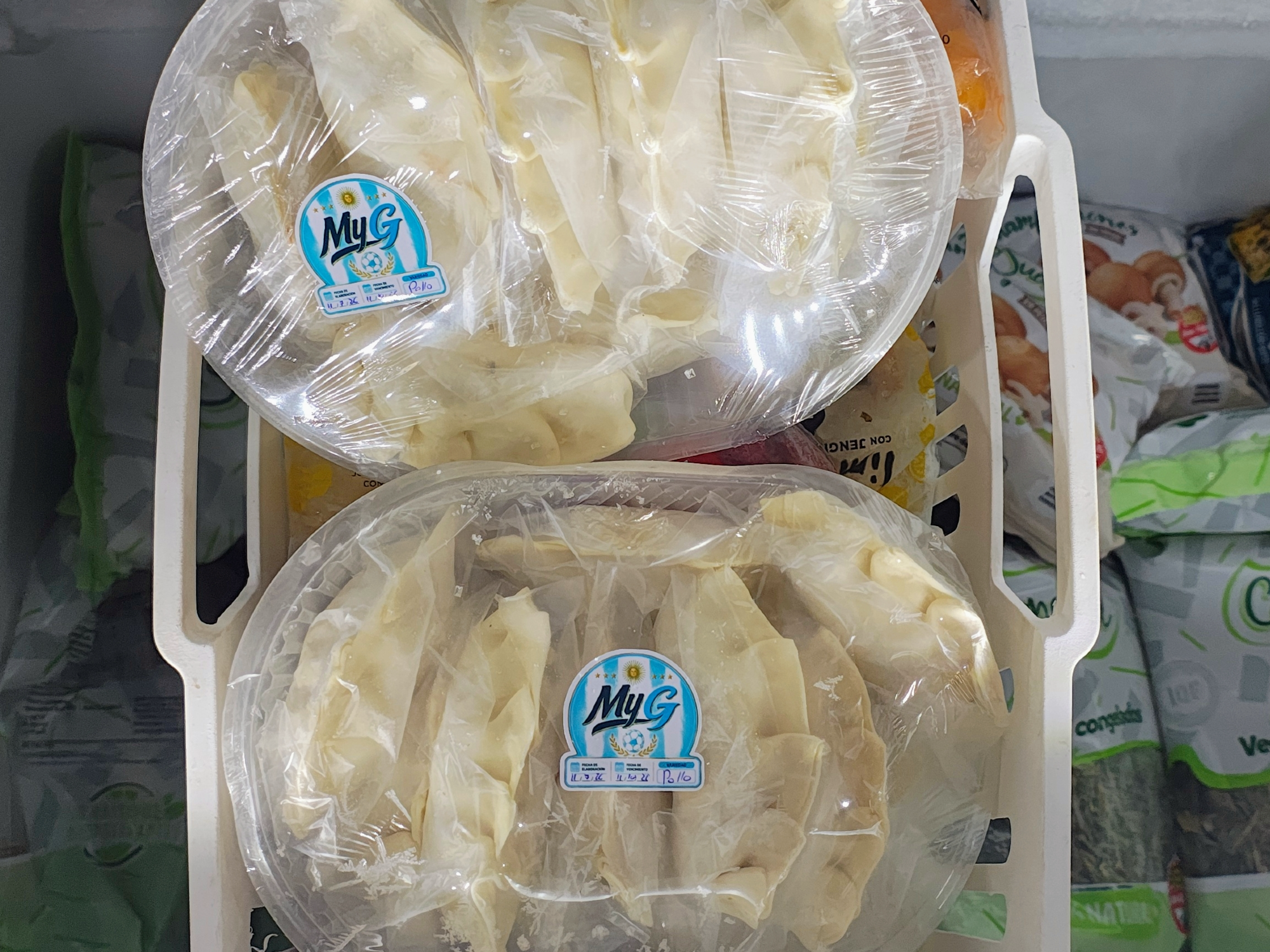 Docena de empanadas congeladas de pollo