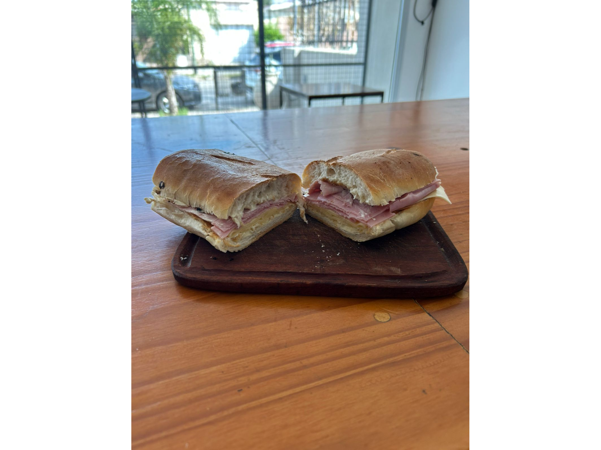 sandwich jamon y queso