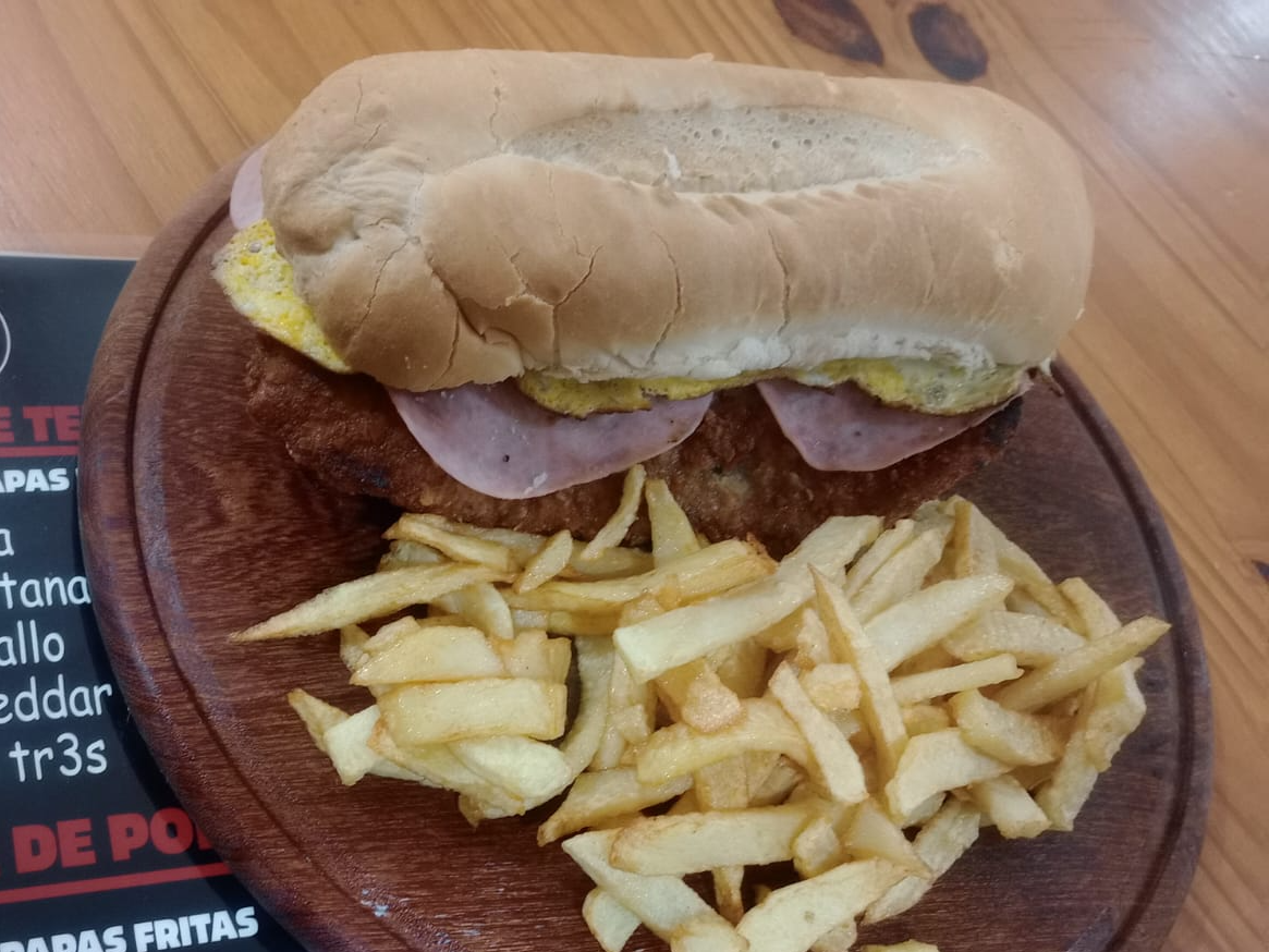 Sandwich de milanesa completo
