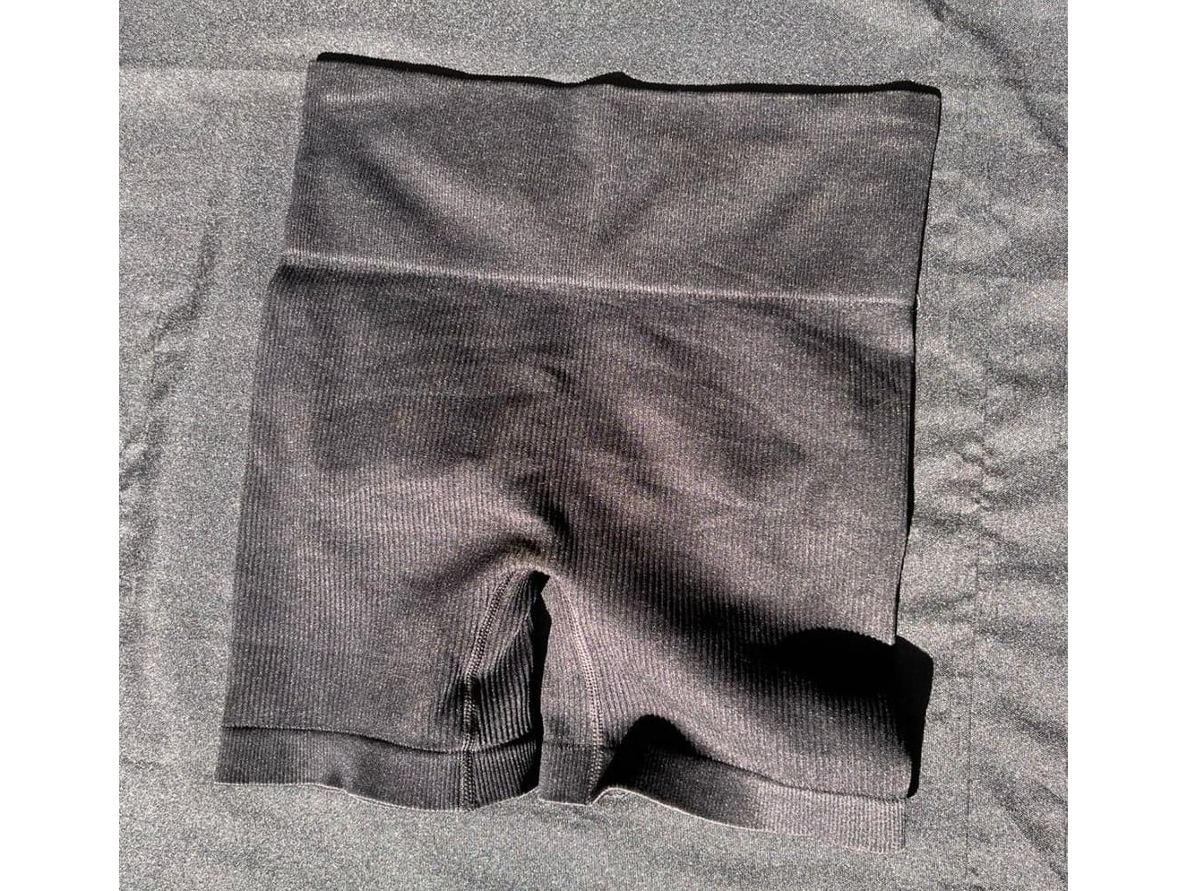 CALZA CORTA NEGRA L/XL